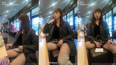 国产CD系列伪娘小薰女装商场人来人往的餐厅里露出撸射仙女棒